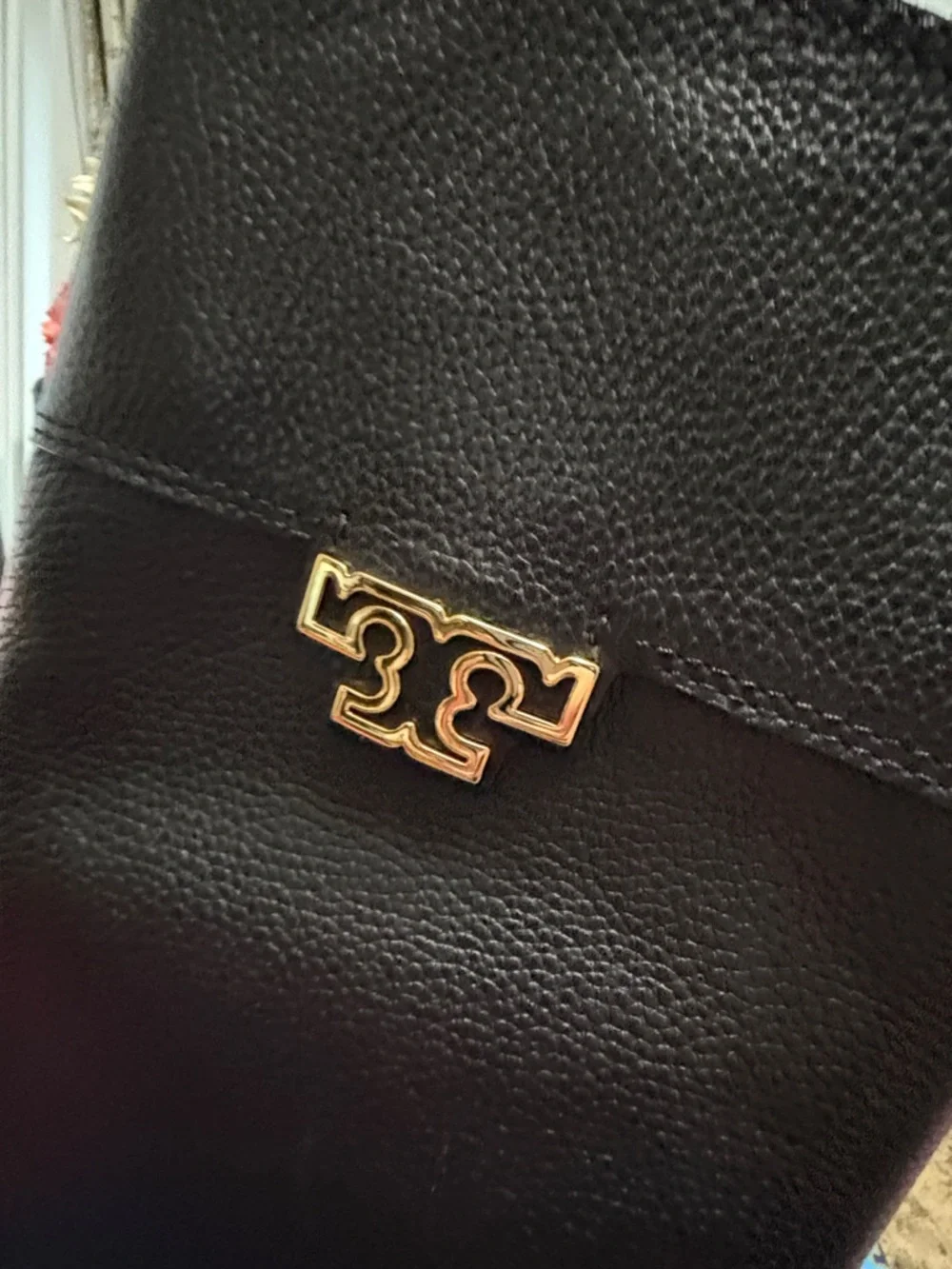 Tory Burch classic knee